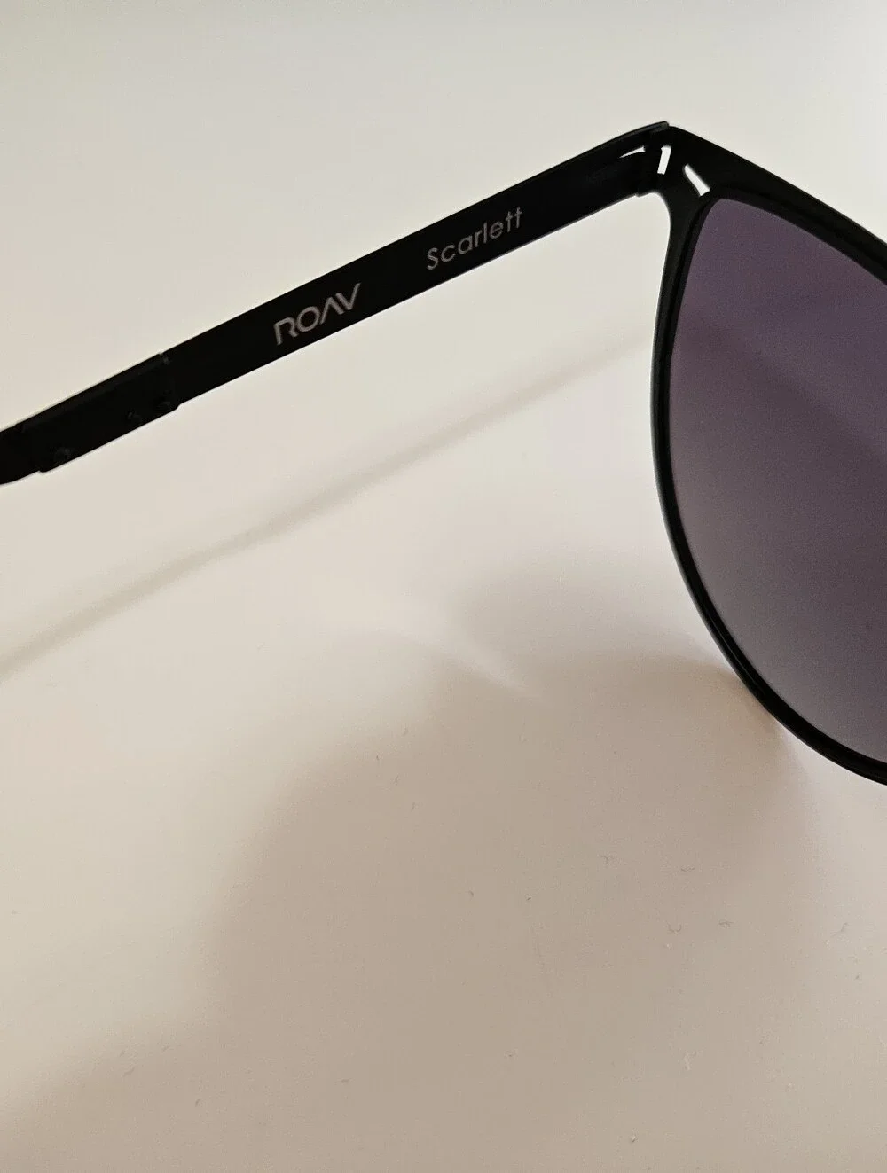 Roav Foldable Travel Sunglasses - Scarlett